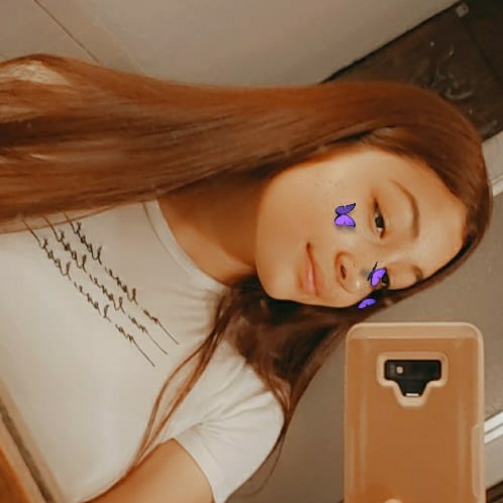 Meet your Posher, Layla